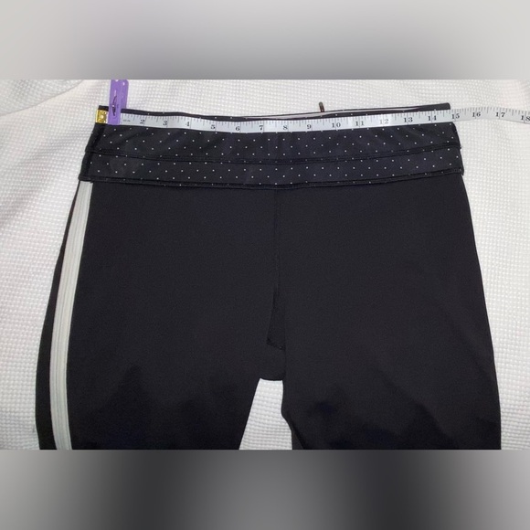 Women’s LULULEMON ATHLETICA Up The Pace Crop Black legging size 8 - Picture 10 of 14